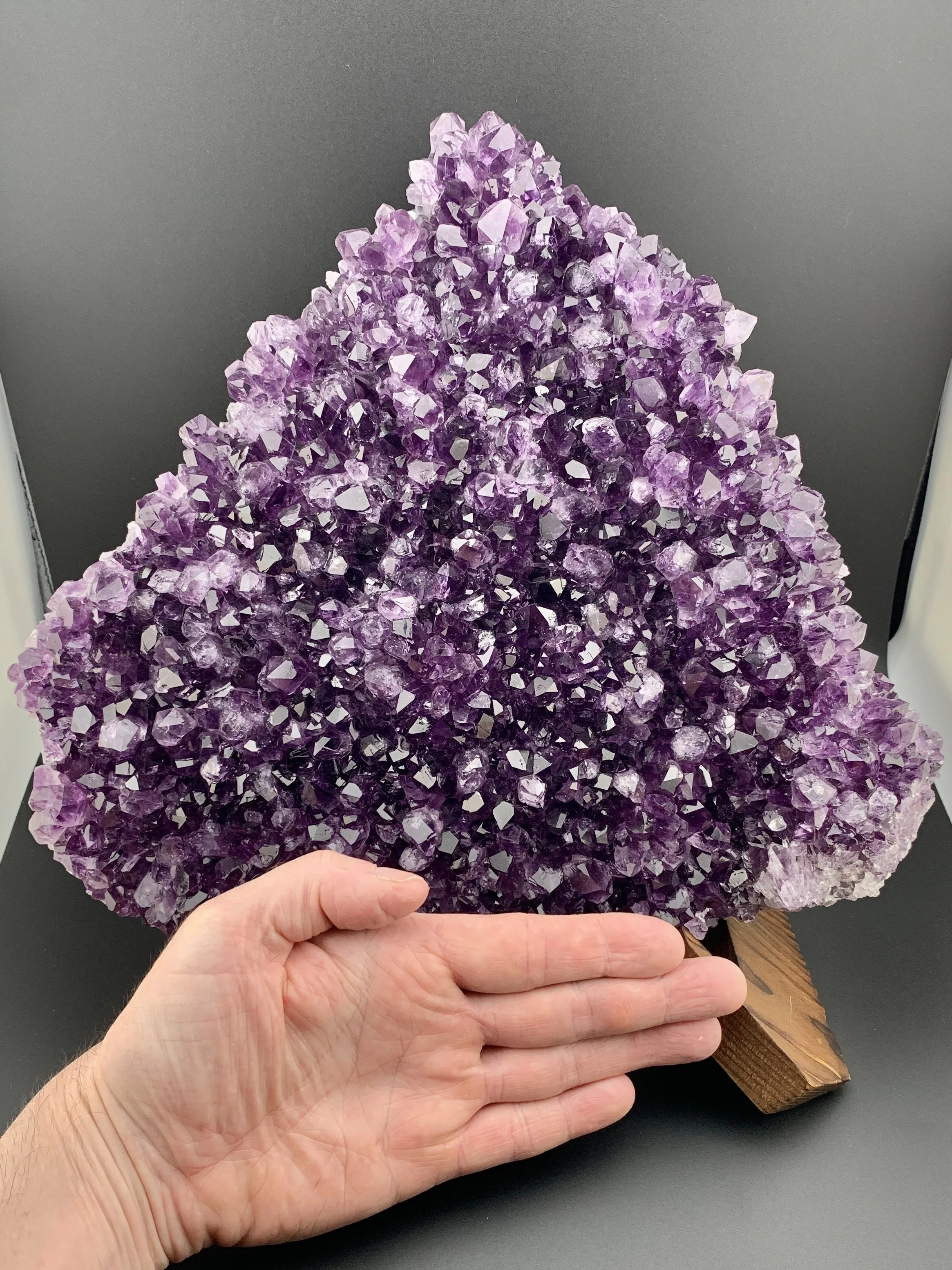 AMETHYST QUARTZ mineral specimen crystal from Ametista Do Sol, Brasil