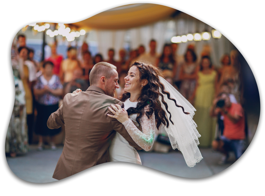 Moor or Less – eure Hochzeitsband in Prien am Chiemsee für Trauung, Sektempfang, Dinner und Party mit stilvoller Livemusik.