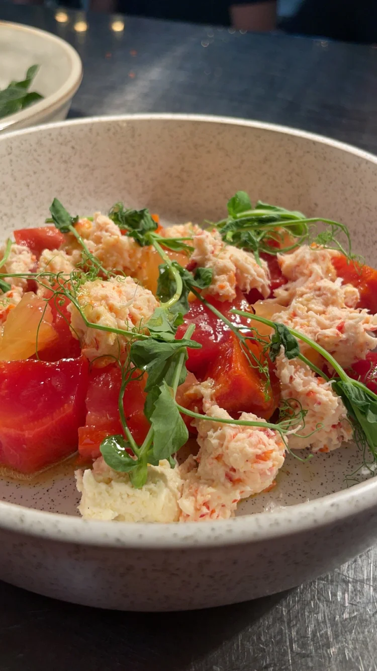 Crab salad with tomatoes and herbs