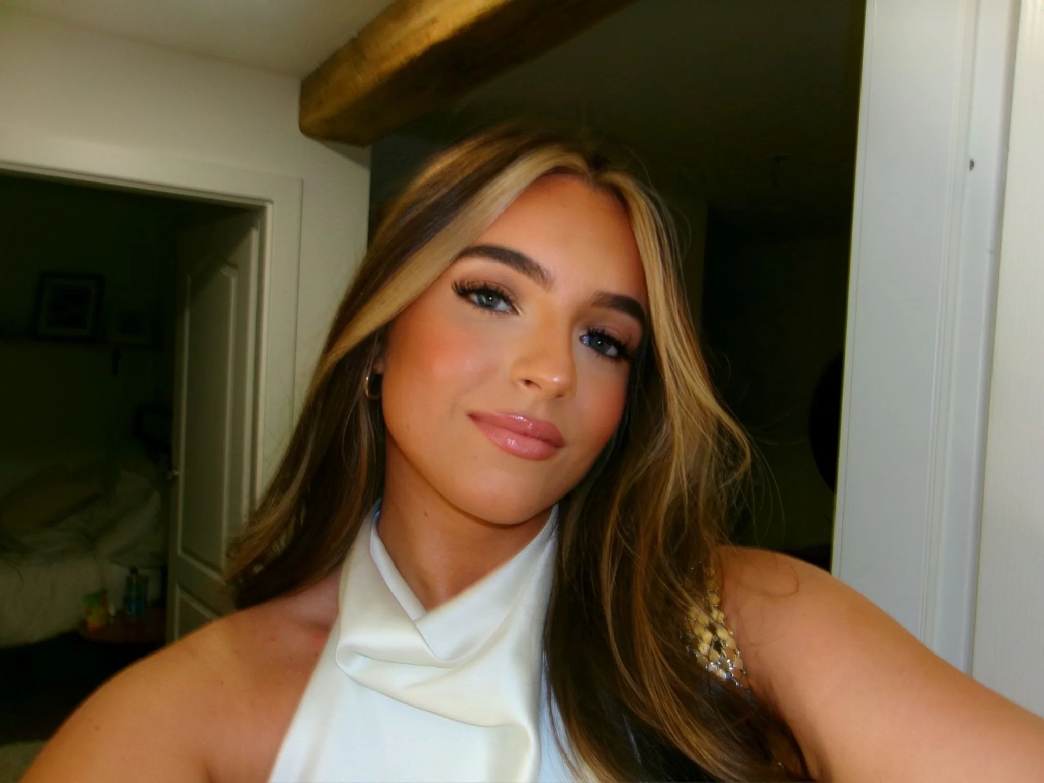 Hair Stylist that specialises in Hair Extensions.