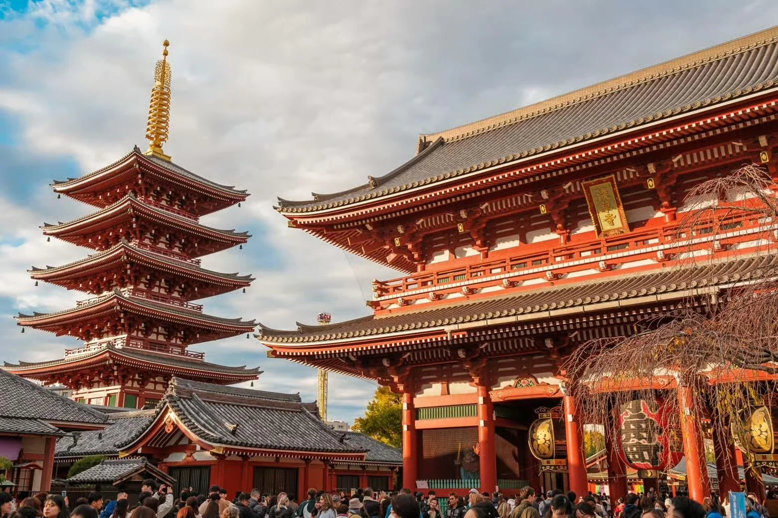 tokyo-tour-sensoji-temple-pagoda.jpg