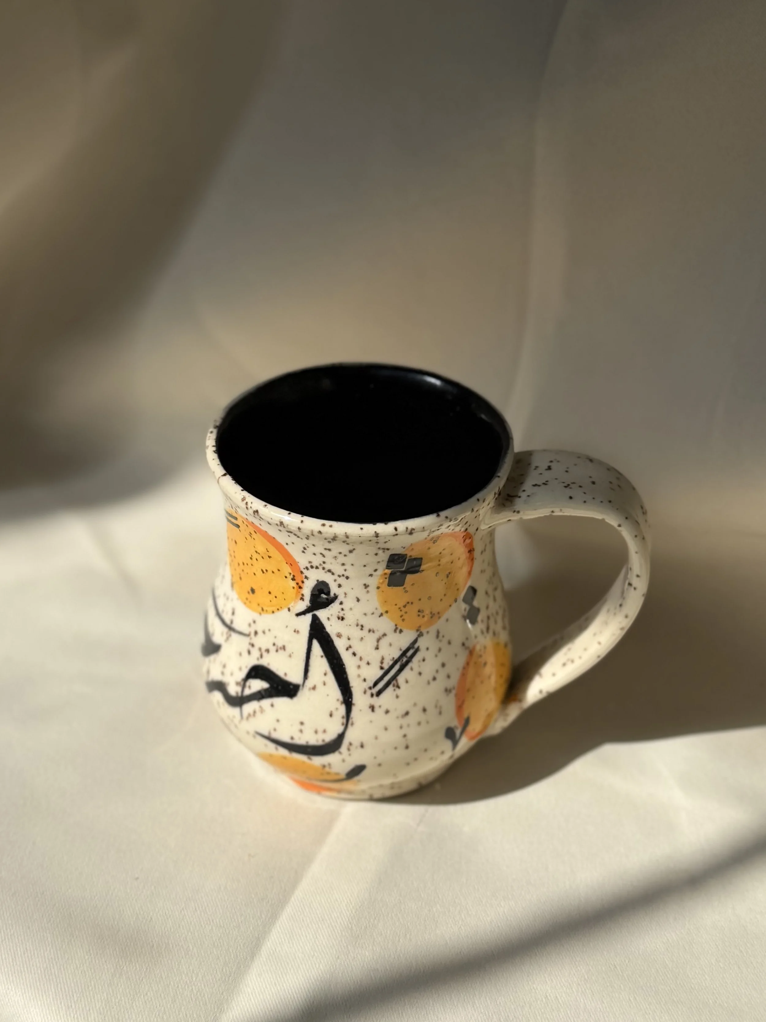 أحب حياتي (I love my life)