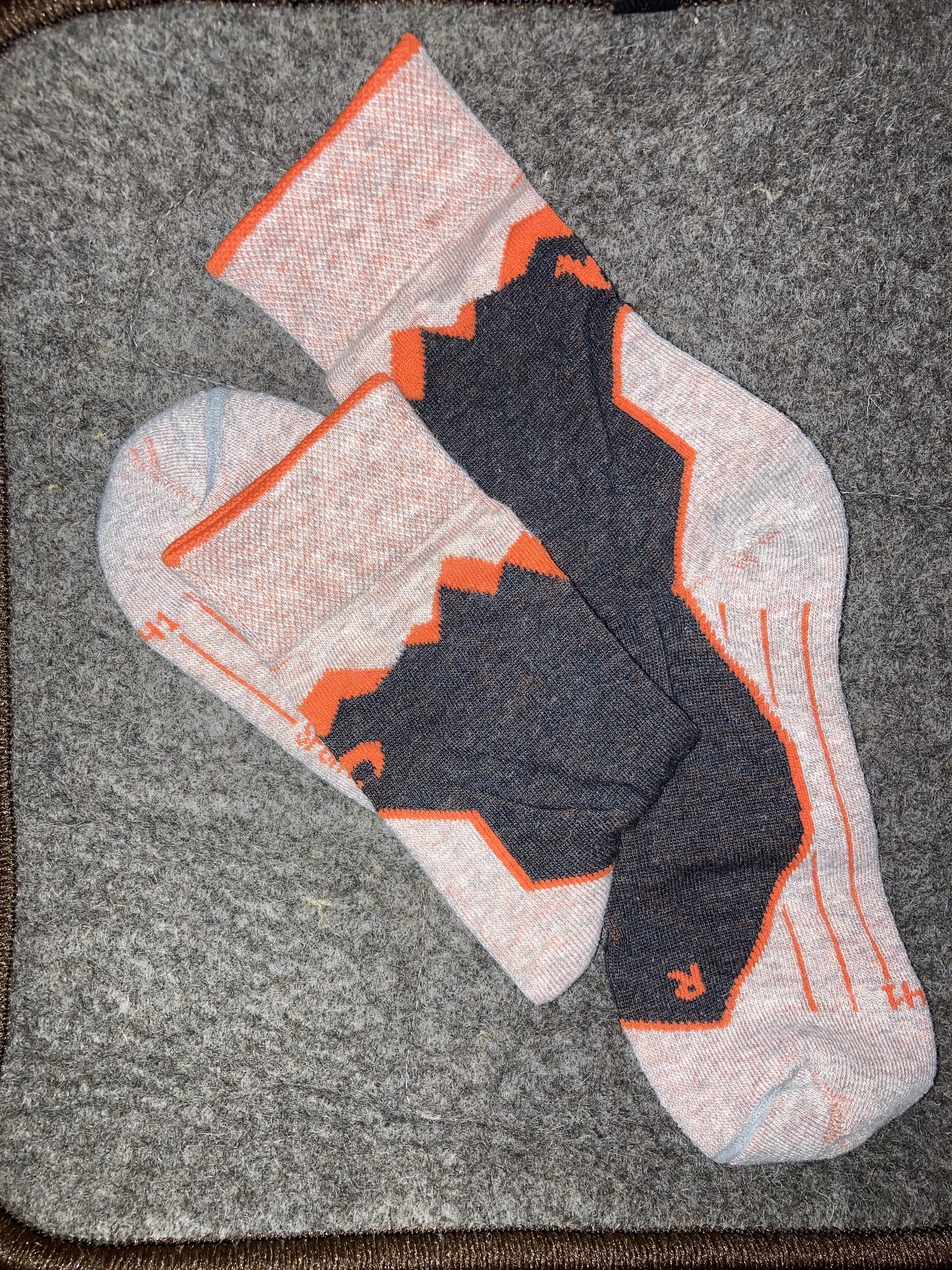 wandersocken orange1.jpg