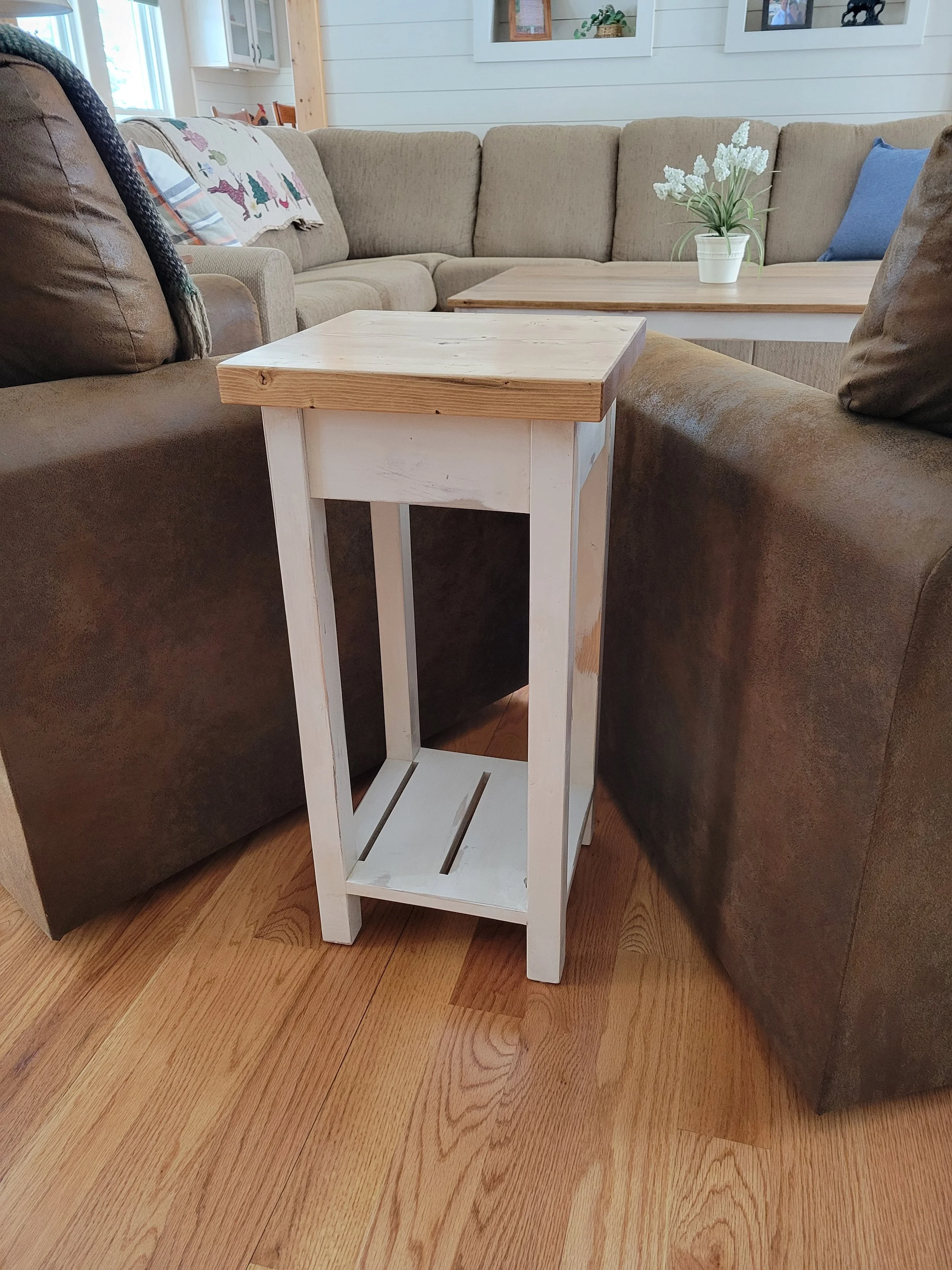Basic End Table