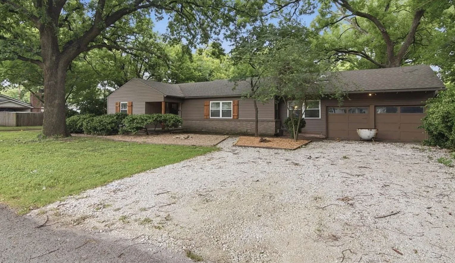 SALE PENDING - Residential - 1440 East 55th Place, Tulsa, OK