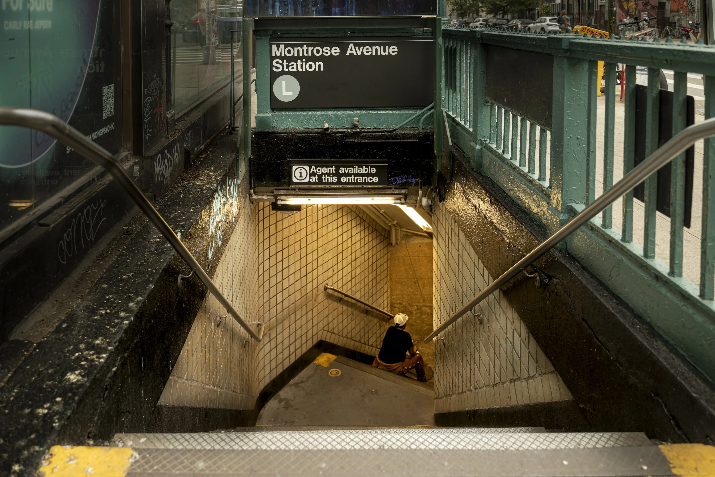 a subway i-5675ea01-26f3-453b-b787-e8687dcfe494.jpg