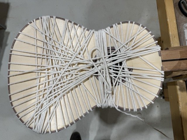 Glueing the top and side binding strips