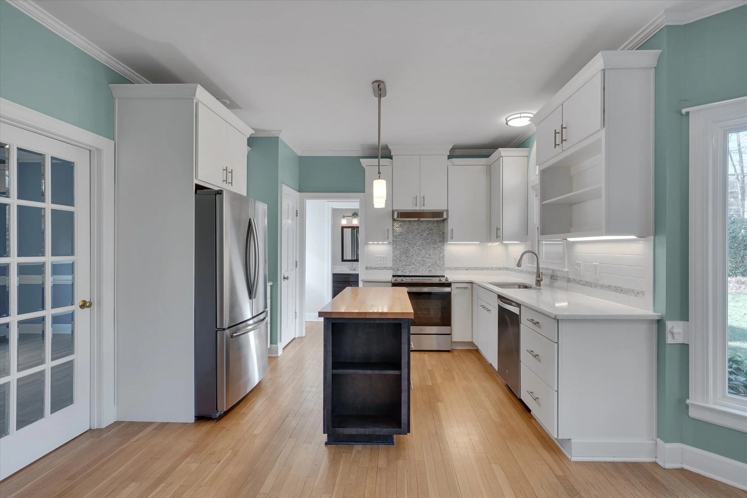 21-6713 Ascot Ct -19.jpg