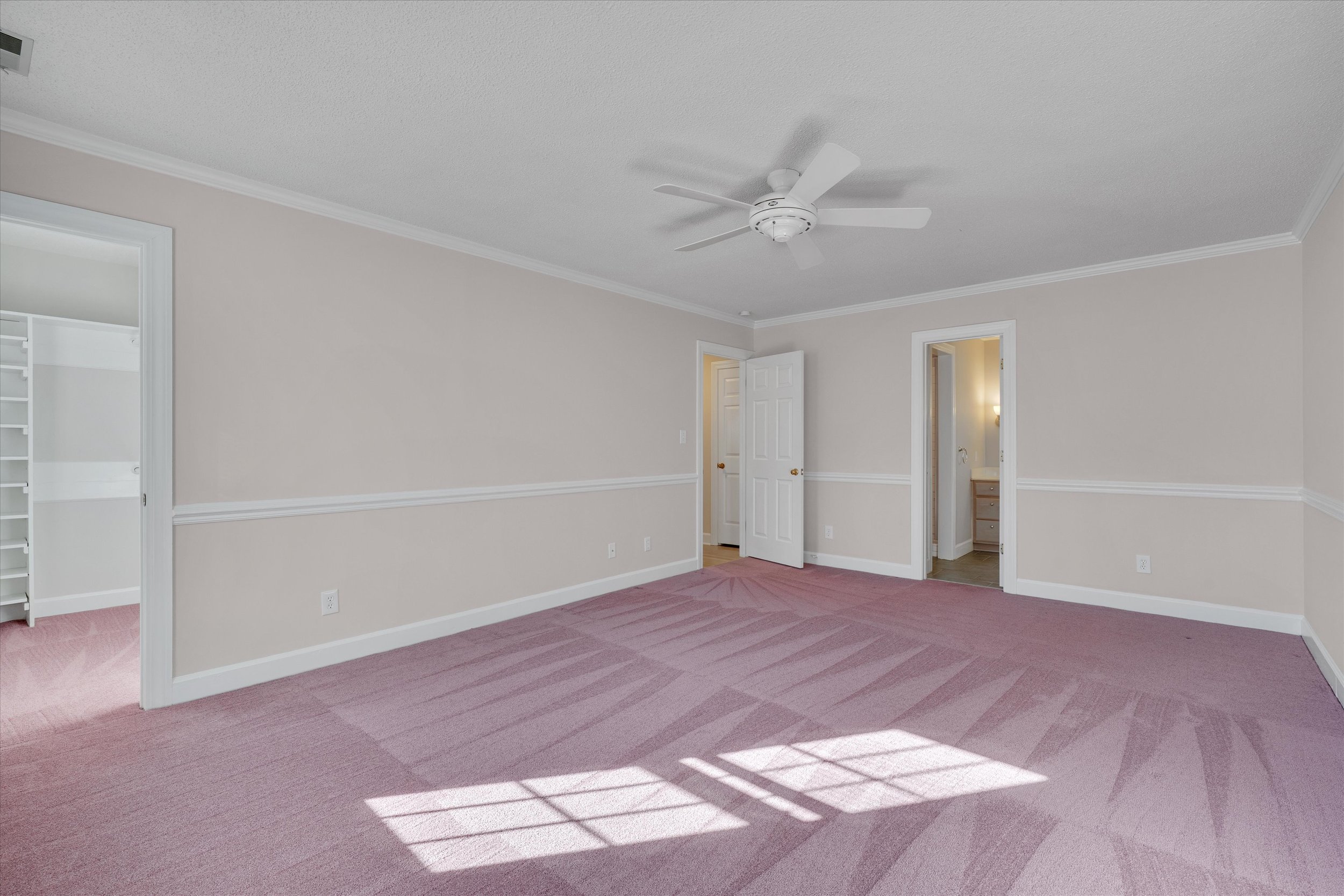 28-6713 Ascot Ct -26.jpg