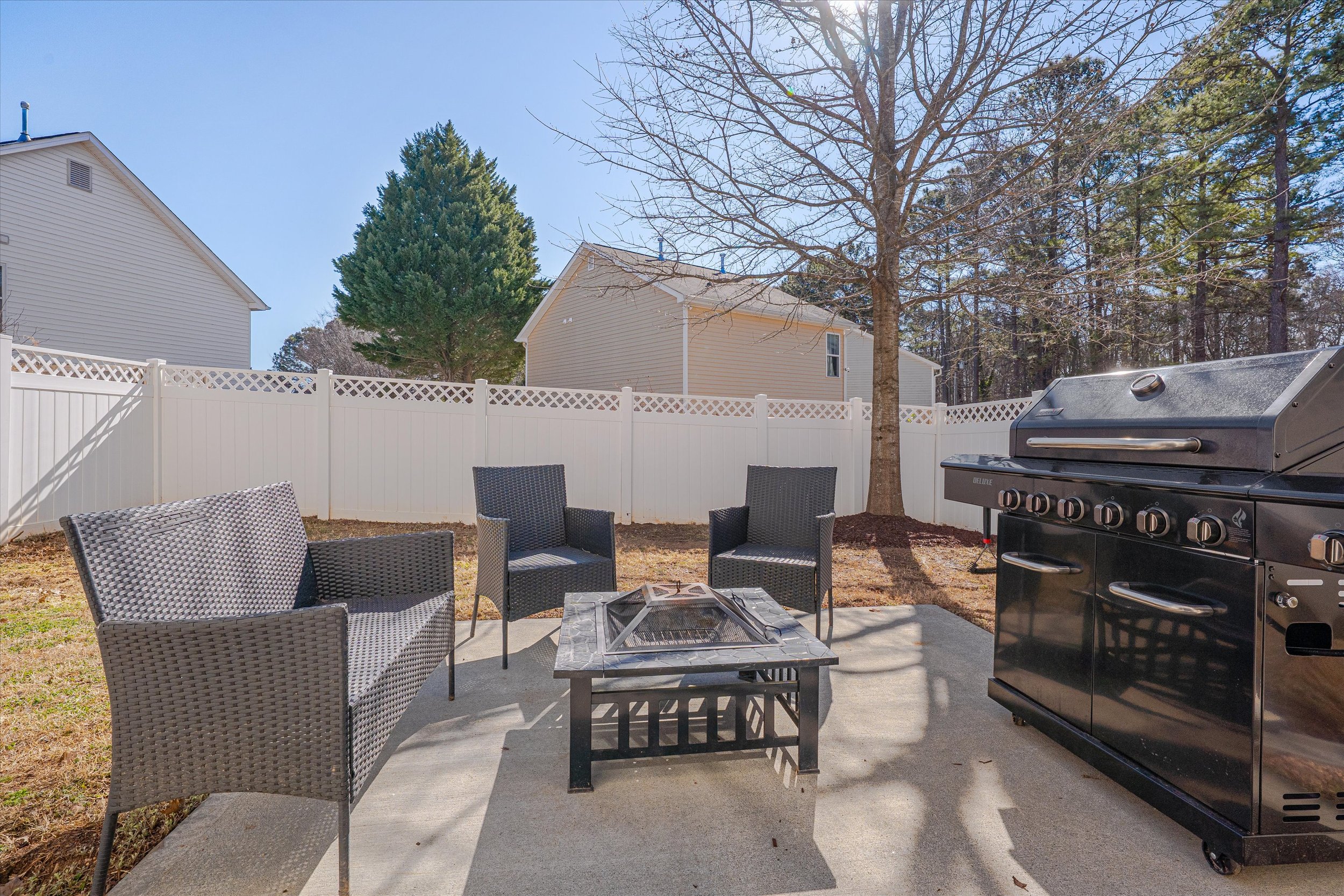 04-1812 Falls Landing Exteriors -4.jpg