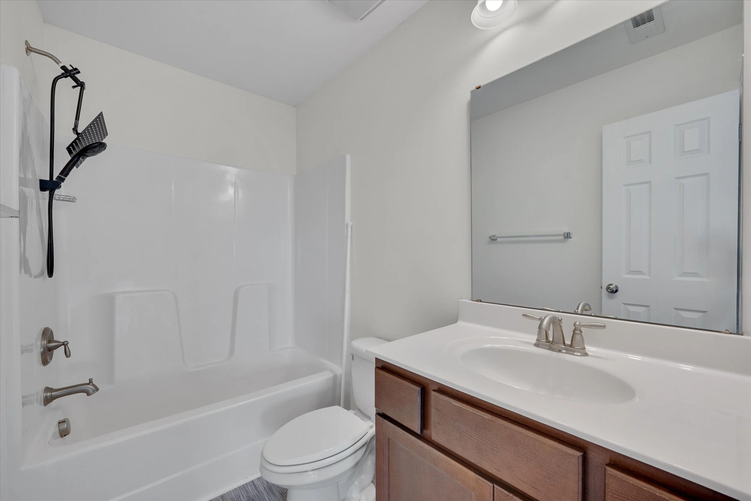 23-1812 Falls Landing-15.jpg