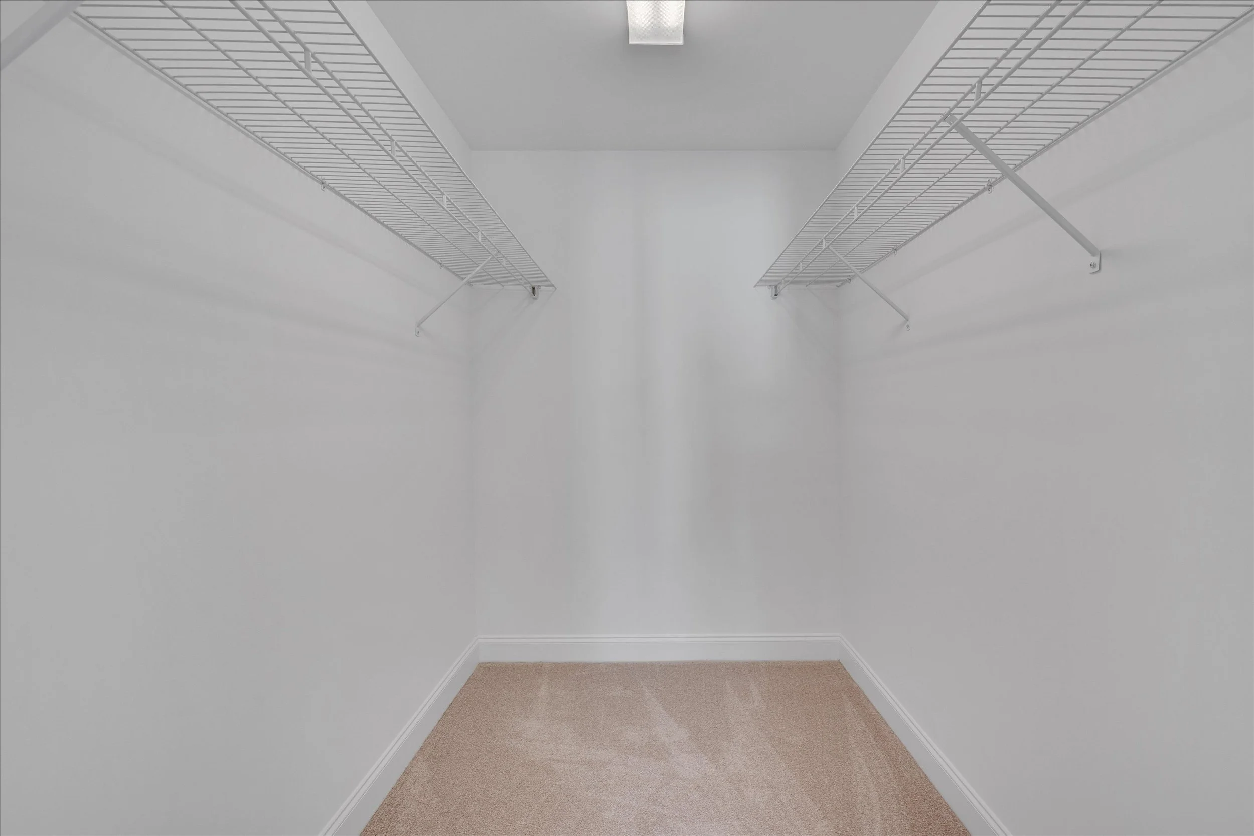 24-1812 Falls Landing-16.jpg