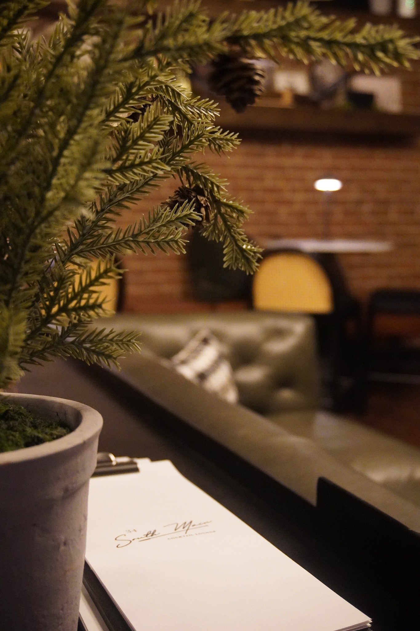 Some places feel different the moment you walk in.
Low lights, good music, and cocktails that make you want to stay awhile.
That&rsquo;s the kind of night we like.

Join us tonight at 34 South Main.

-
-

#34SouthMain #LibertyMO #KansasCityCocktails 