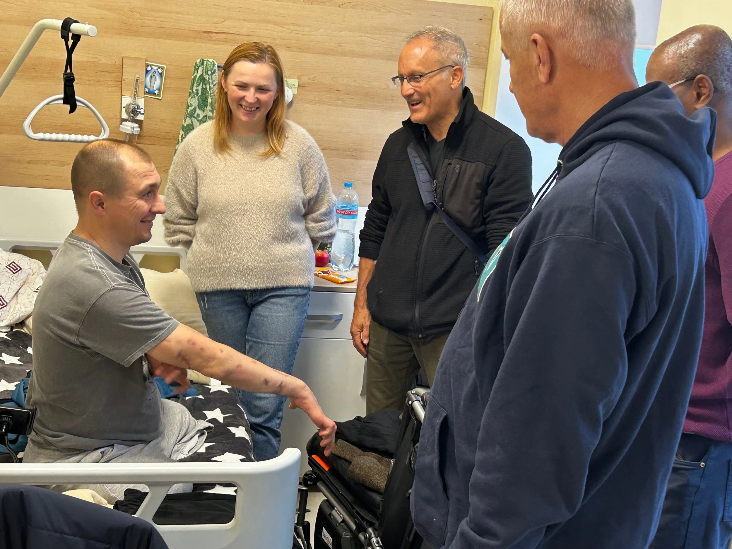 Each week, our team visits local hospitals to support wounded soldiers and their families. The hospital administration has also granted us permission to hold weekly gatherings for them, providing comfort and community during this challenging time.