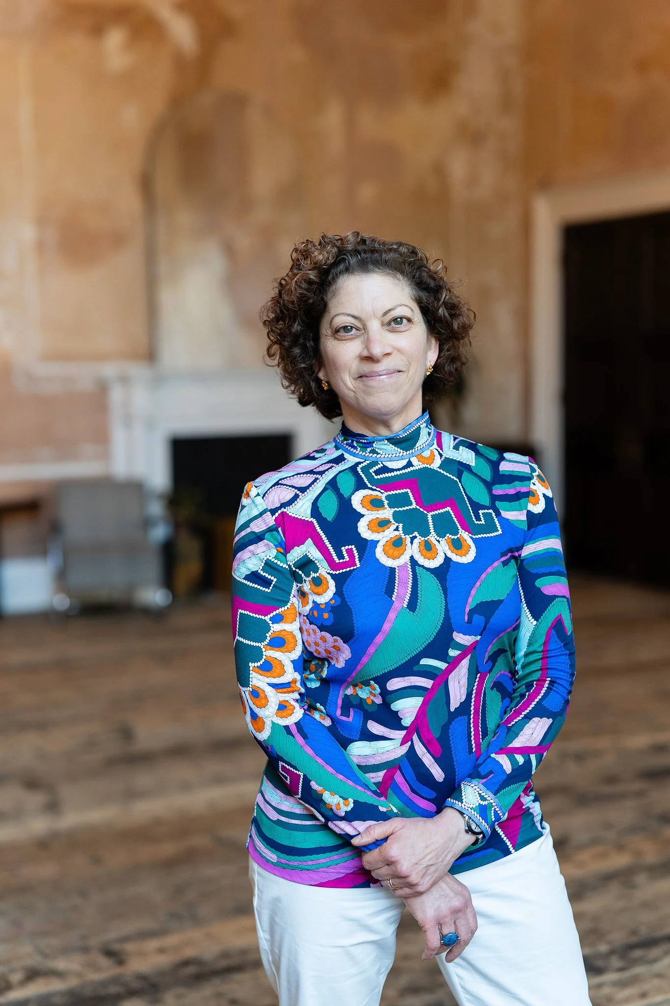 Zeina Charara is the founder of Inner North Mindfulness Meditation, which offers weekly drop-in sessions online, short group courses, 1:1 mentoring and seasonal workshops.