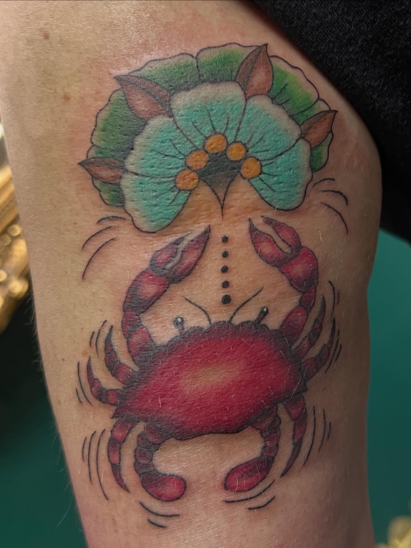 Happy new year everyone!!!!

Added some color and some flourishes to these tattoos the other day 😁 it was the last tattoo of 2025! Thank you Callie for the trust! 

I want to thank each and every one of you that has supported me through 2025! It tru