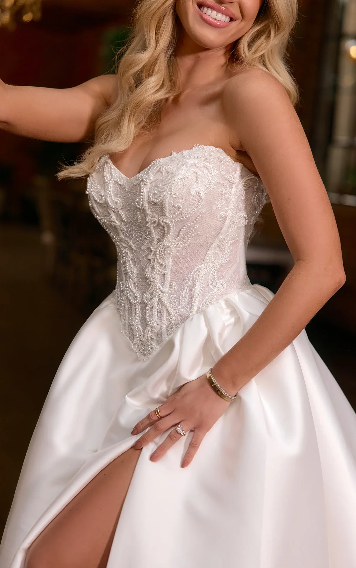 D4332-04.webp