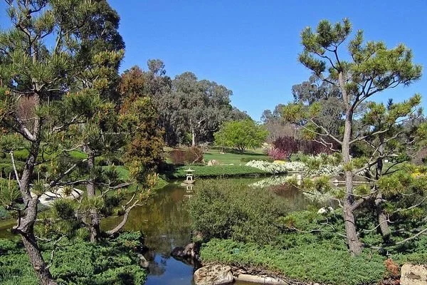 Woolford Gardens 9.jpg