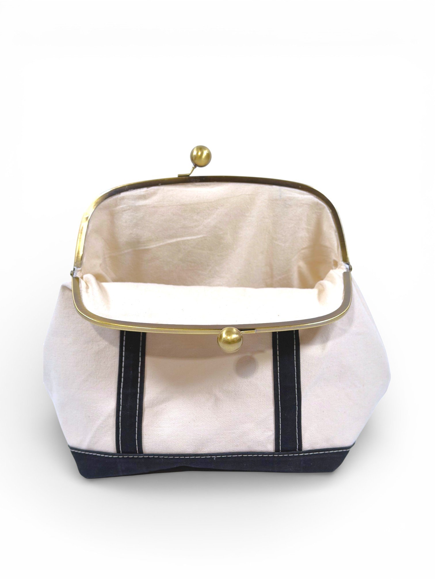 Kisslock tote Black IMG_0559.jpg