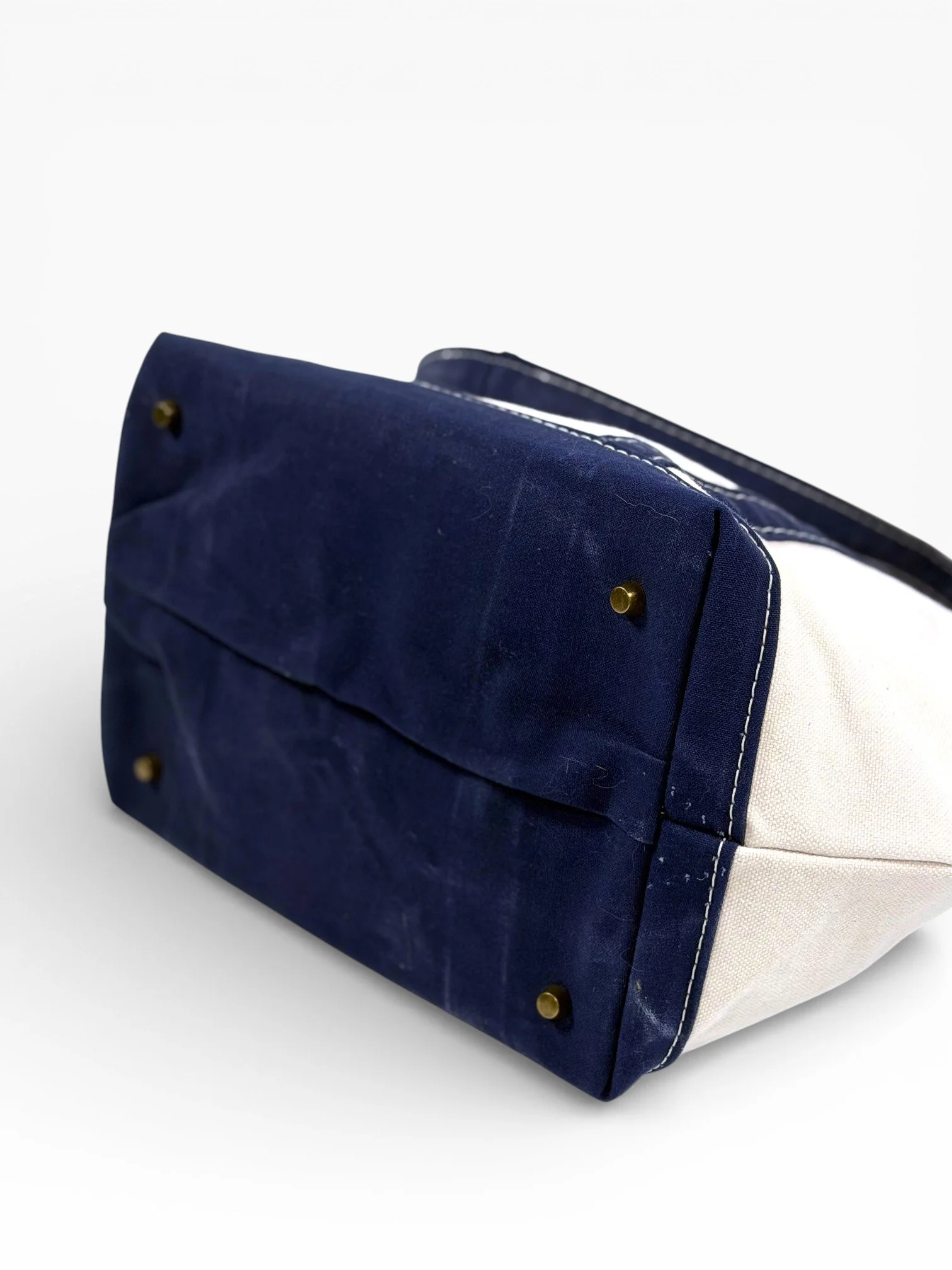 Kisslock tote Navy.jpg