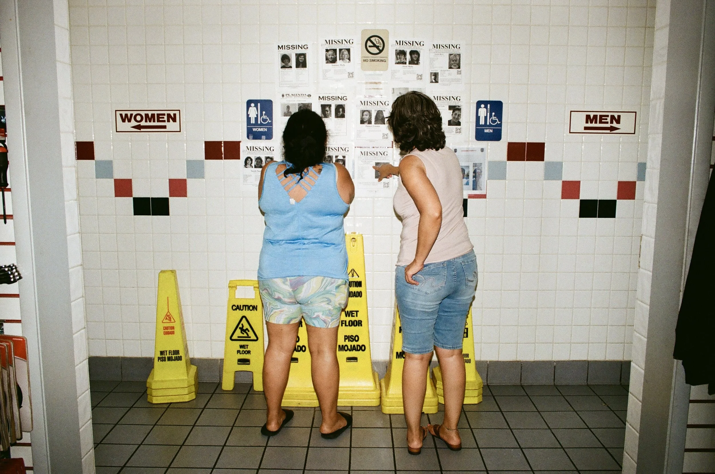 nancy and mom, gas station, washington