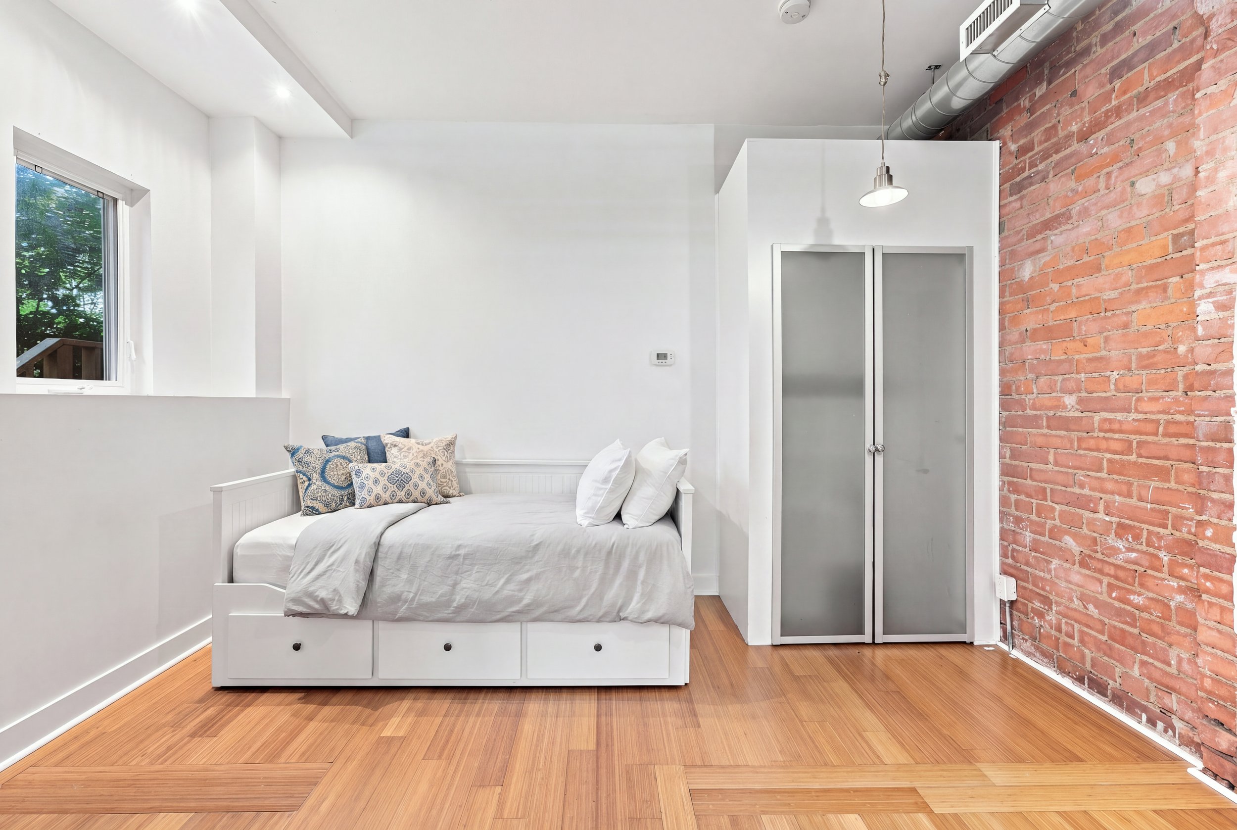 208GreenWood_010.jpg