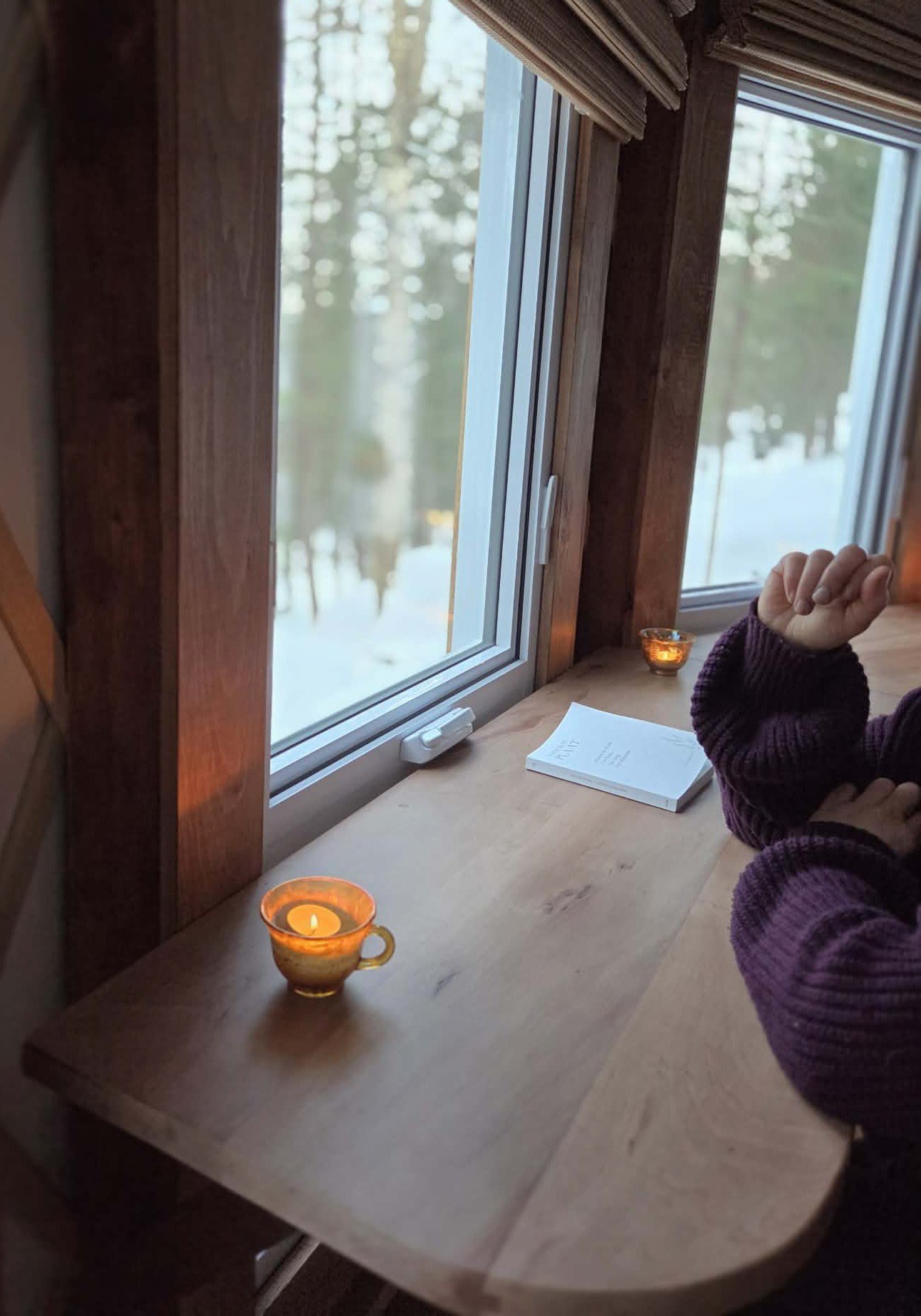 Rapproché mains.jpg