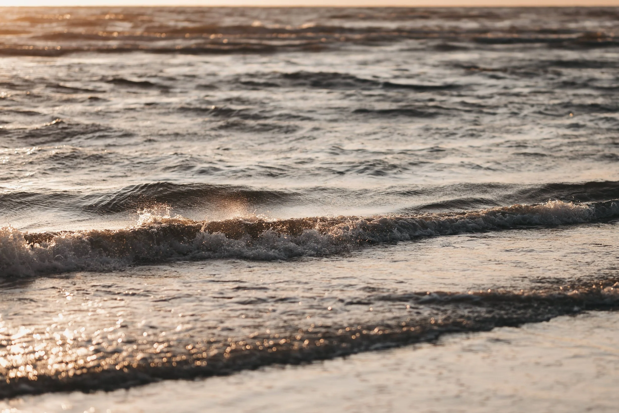 Gedachten op zee: Een krachtige Mindfulness-oefening om los te komen van piekeren