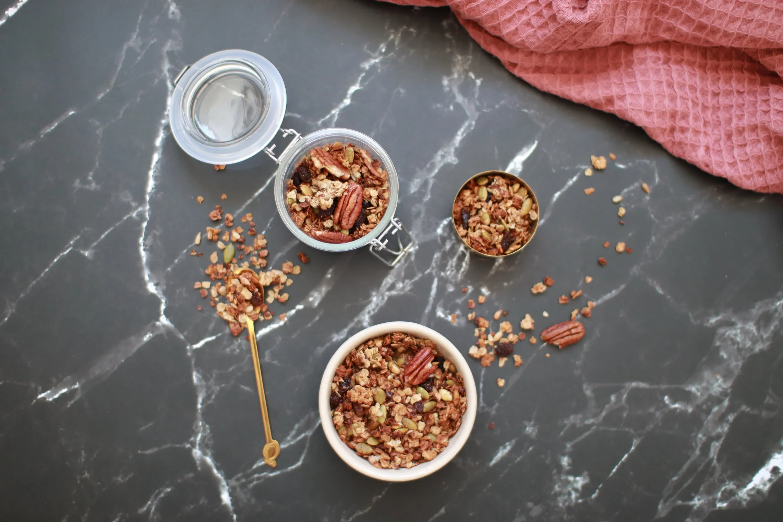 Heerlijke  zelfgemaakte granola