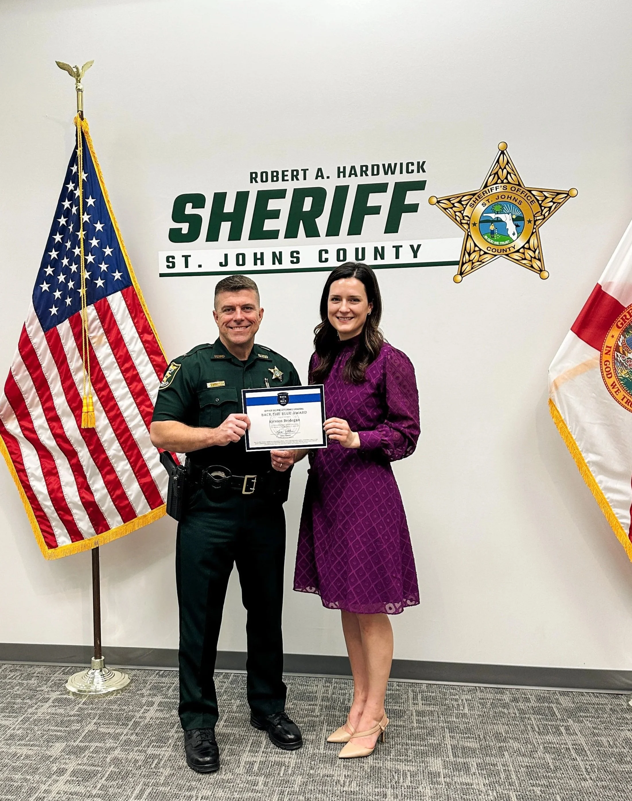 First Coast News: Kirsten Bridegan presented 'Back the Blue' award for Bexley Box initiative