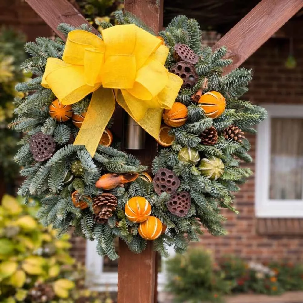 Christmas reef with seasonal flowers
