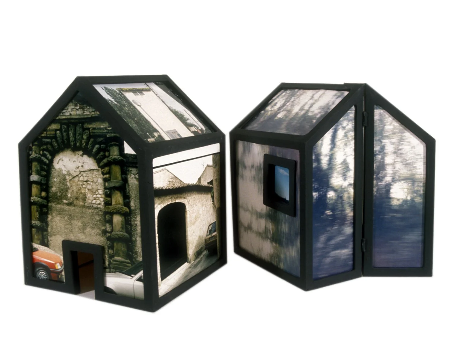 2 Houses, One Hinged, Outside