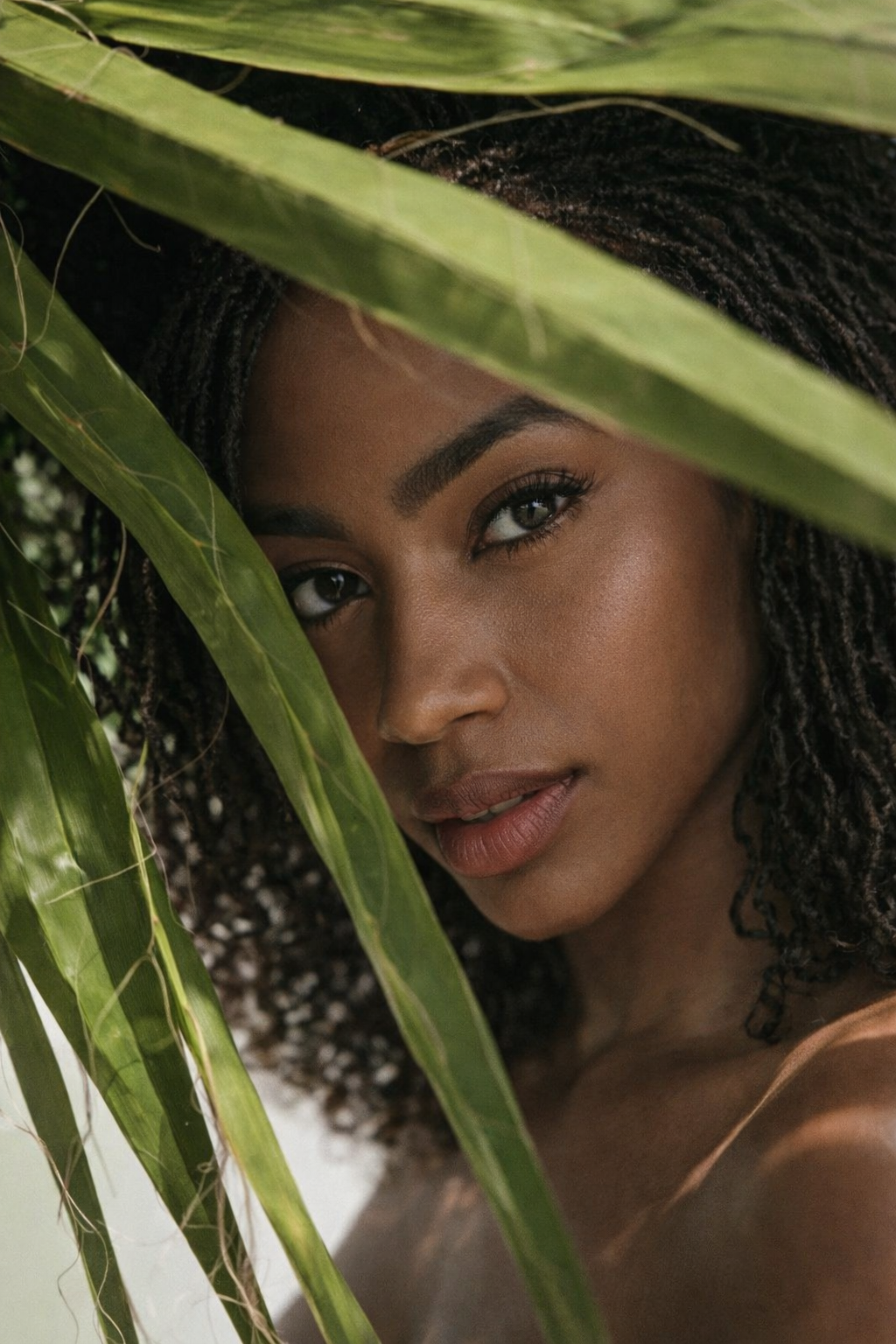 The Best Natural Hair and Skincare Routine for Women With Locs