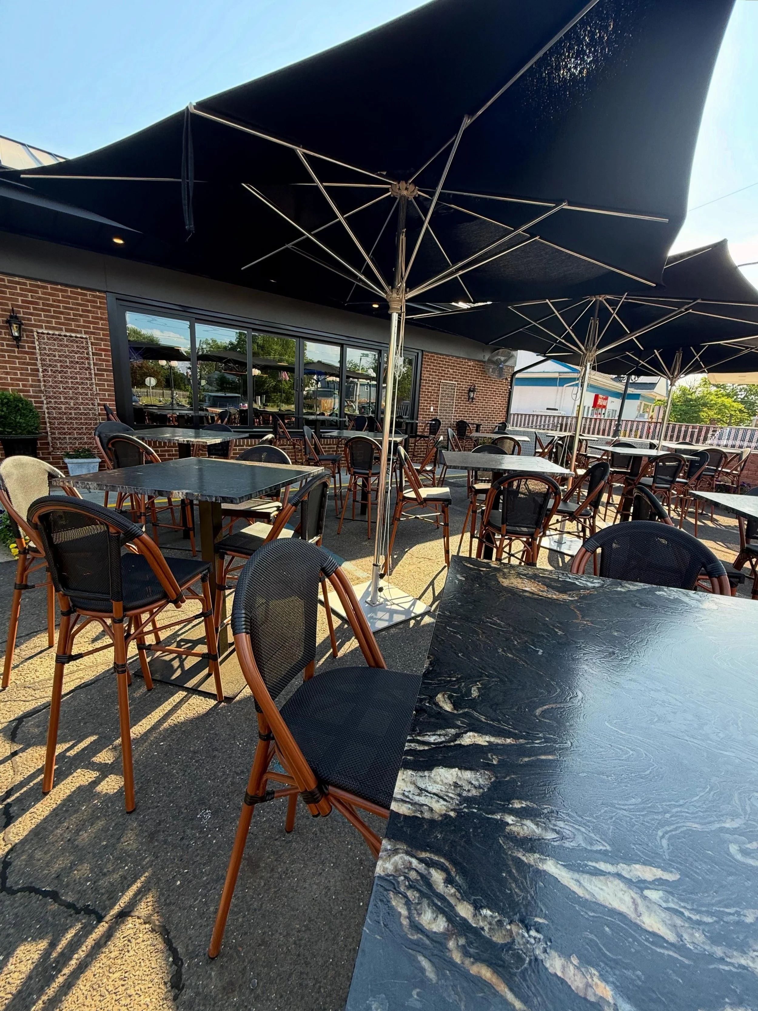 It's another beautiful day at Duo!☀️ Grab some friends, some drinks, and some fantastic food all Friday long!🍻