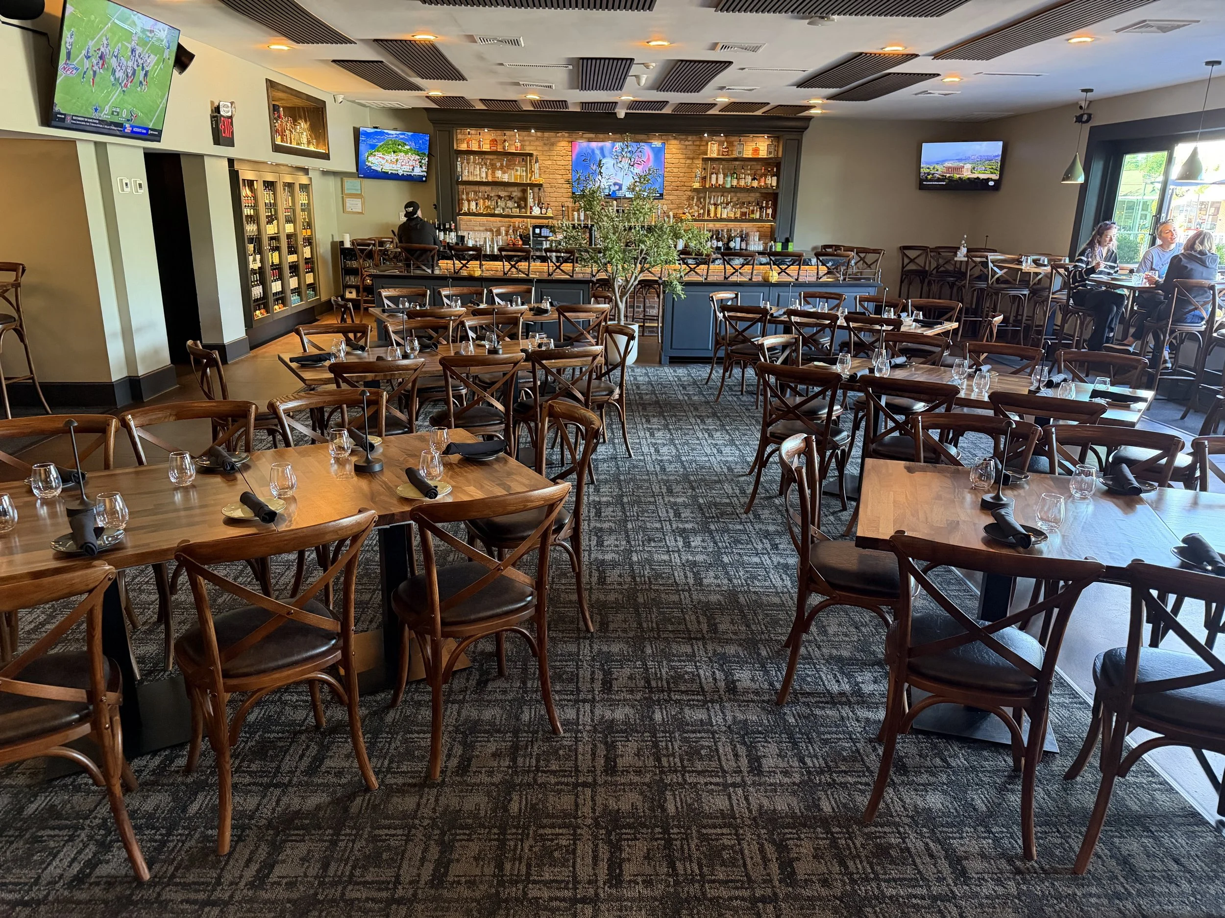 Dining Room Facing Bar Area