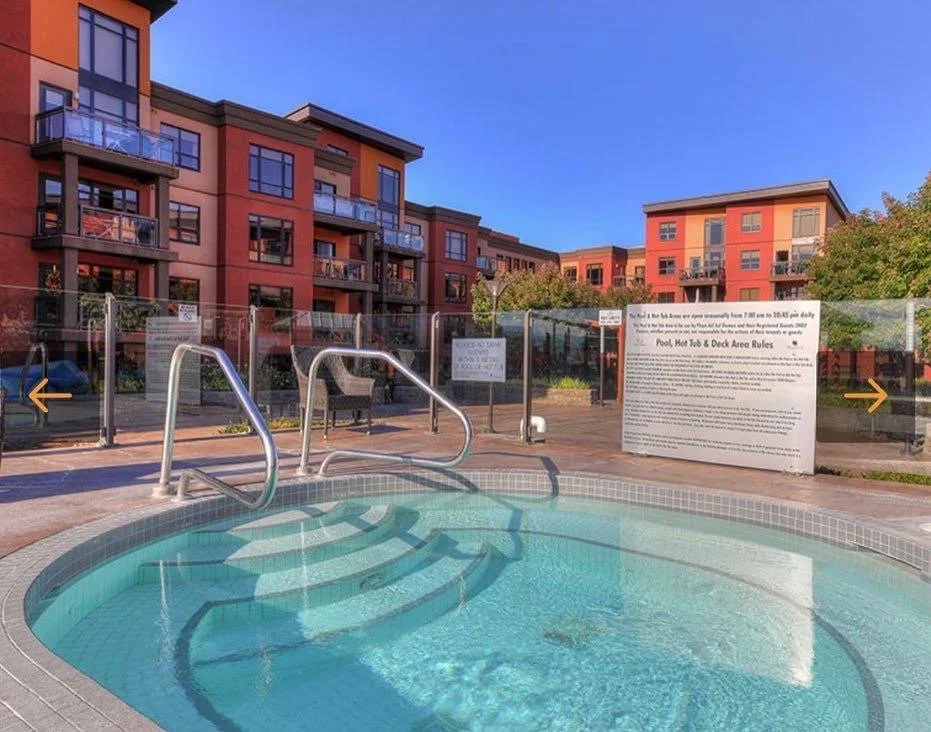 Enjoy a relaxing time in the Hot Tub