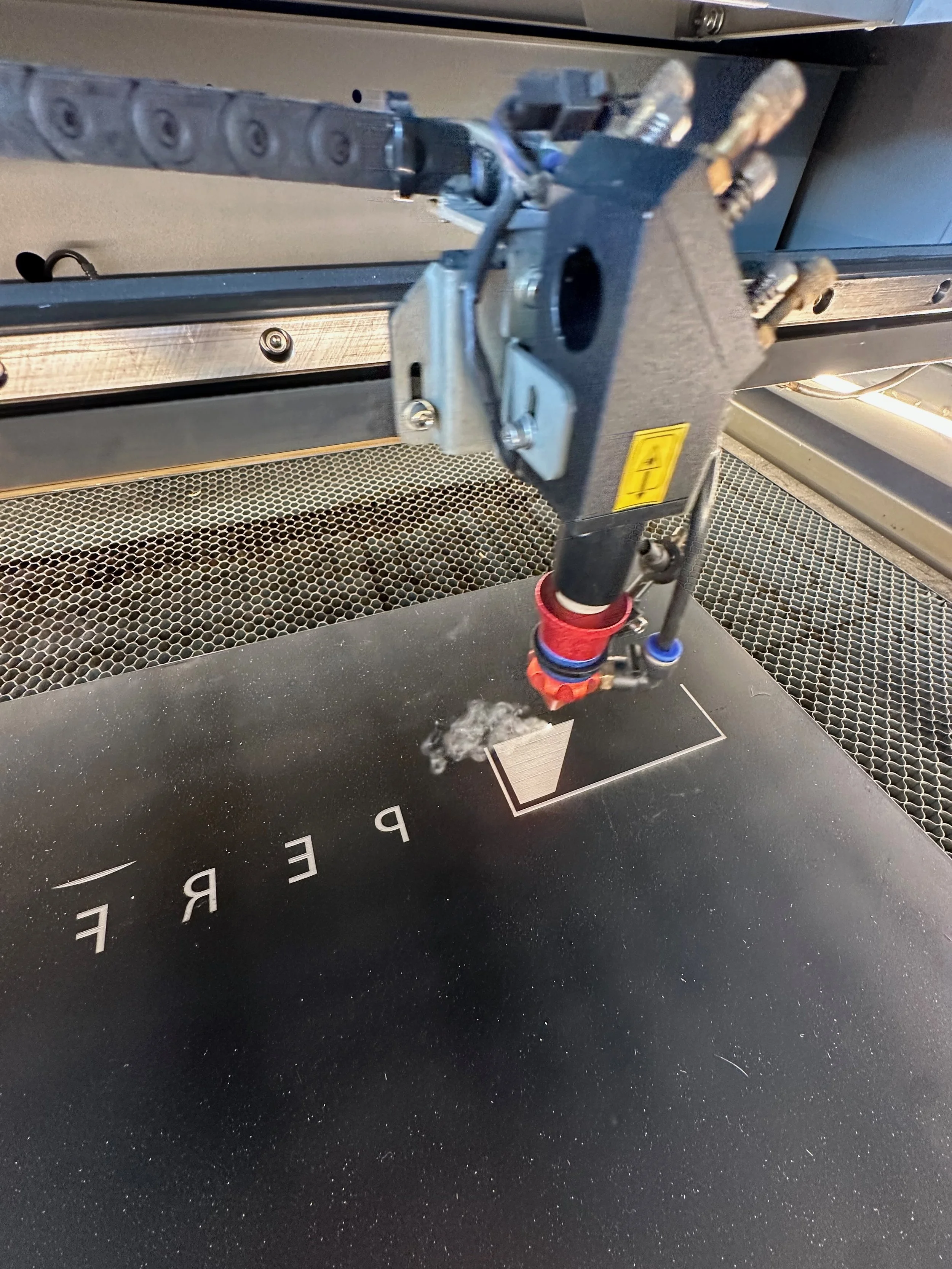 S550 Desklid009.jpeg