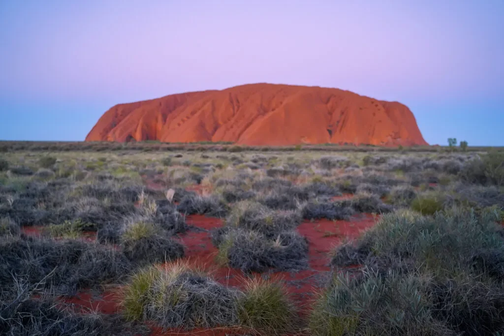 Uluru-polski-przewodnik-wschod-slonca-nad-uluru.webp