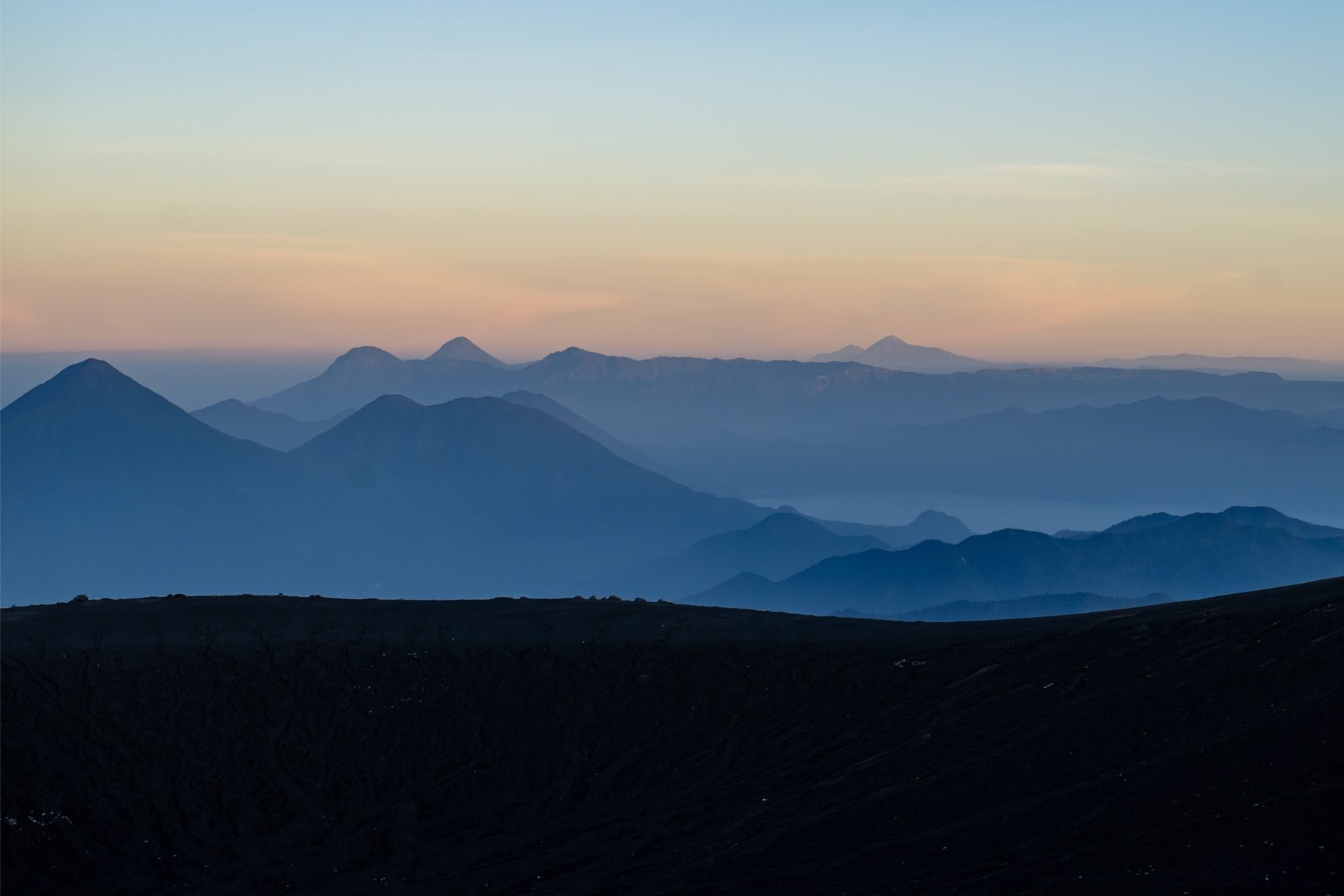 wspinaczka-na-wulkan-acatenango-atak-szczytowy-swit-Patrycja-Galinska