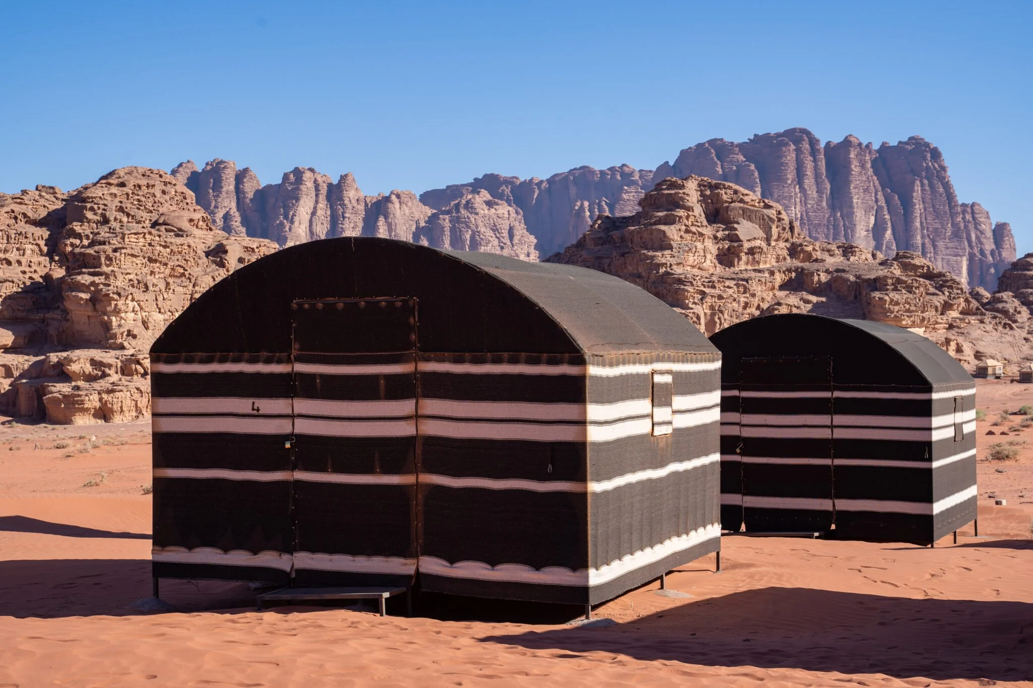 wadi-rum-nocleg-na-pustyni