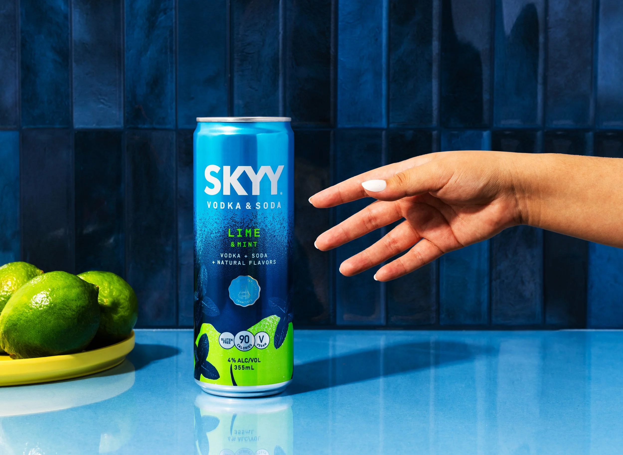 sky_vodka_table-lime_2.jpg