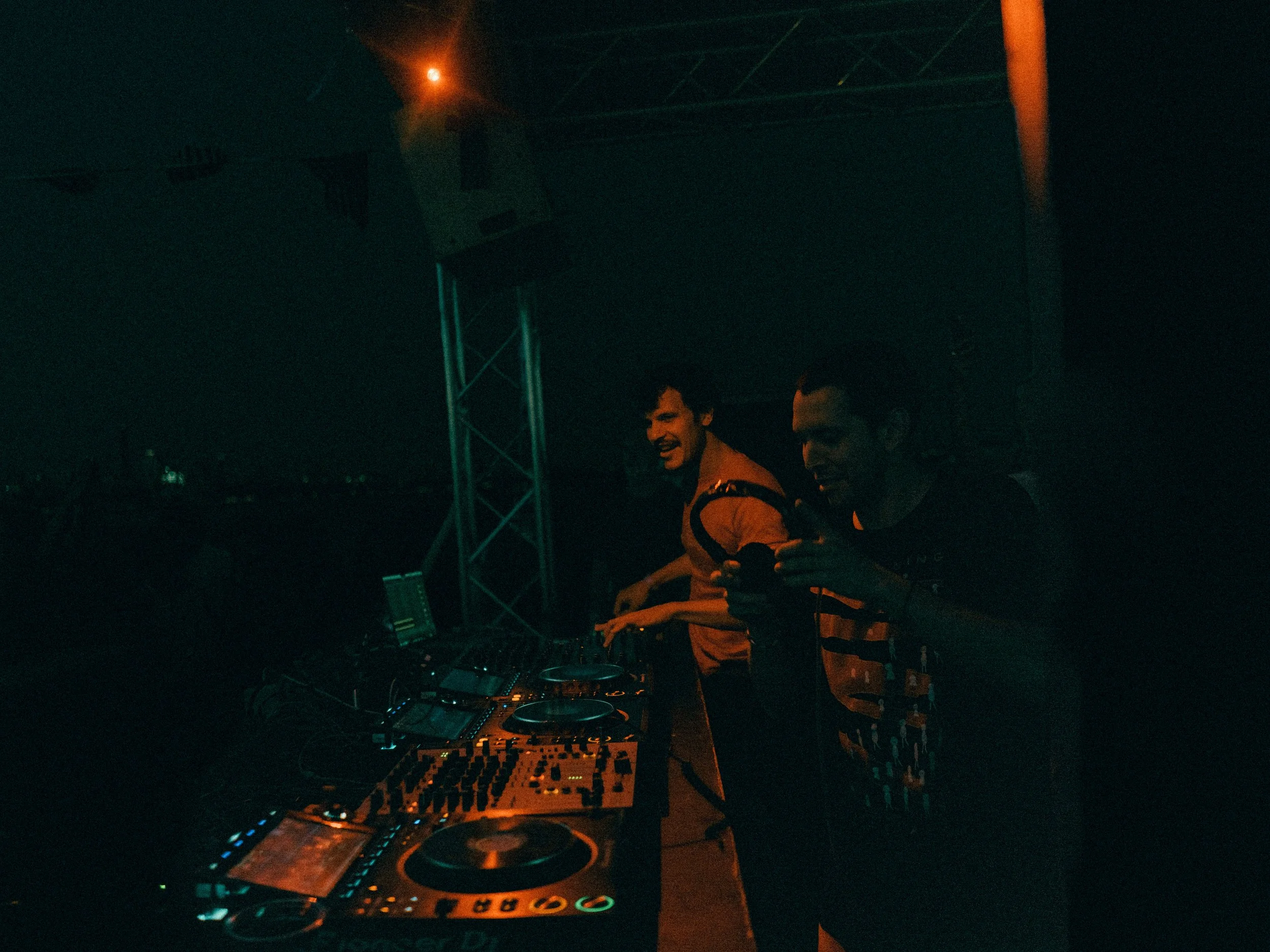 Resolute Boat Party Session-18.jpg