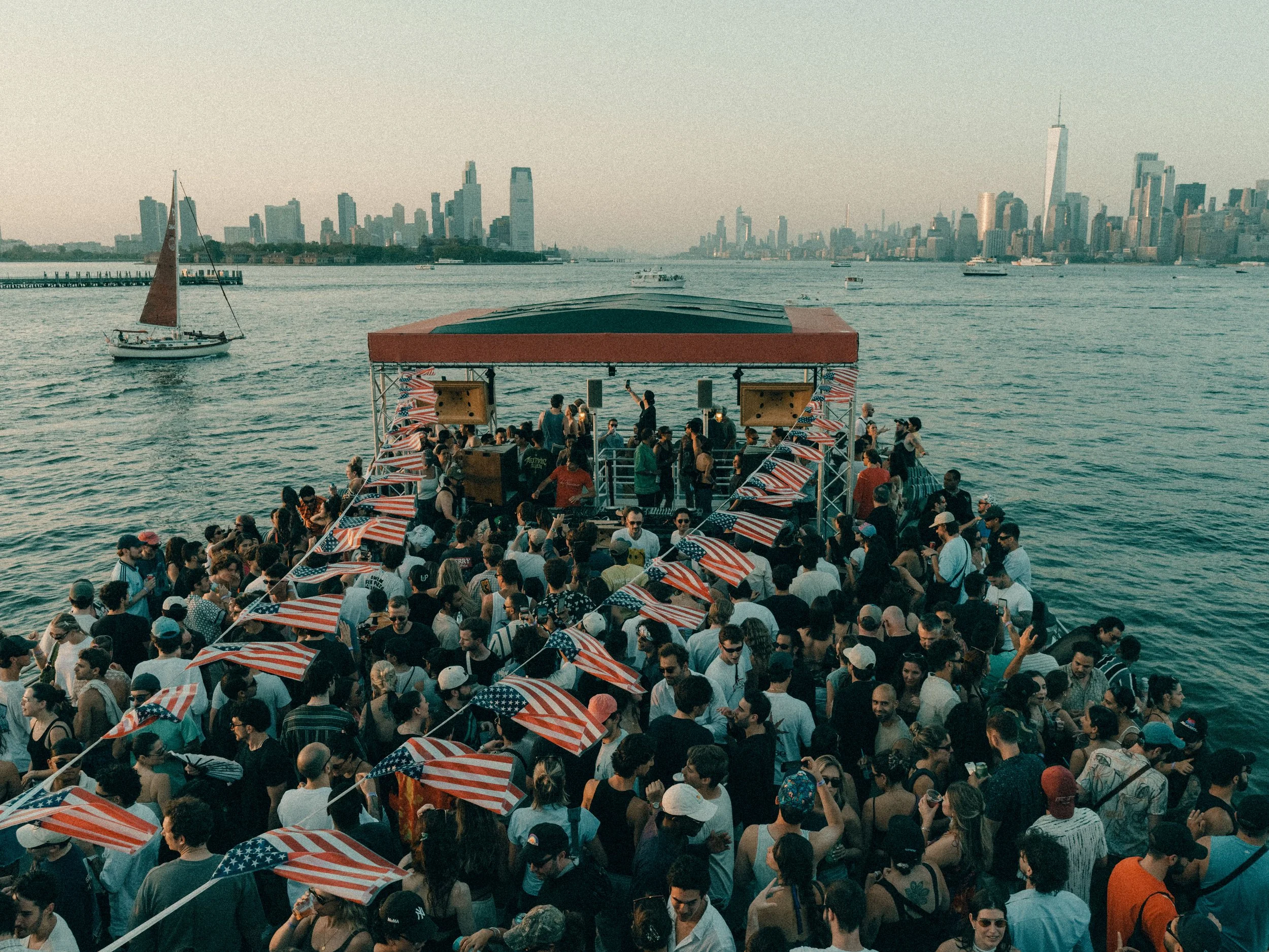 Resolute Boat Party Session-8.jpg
