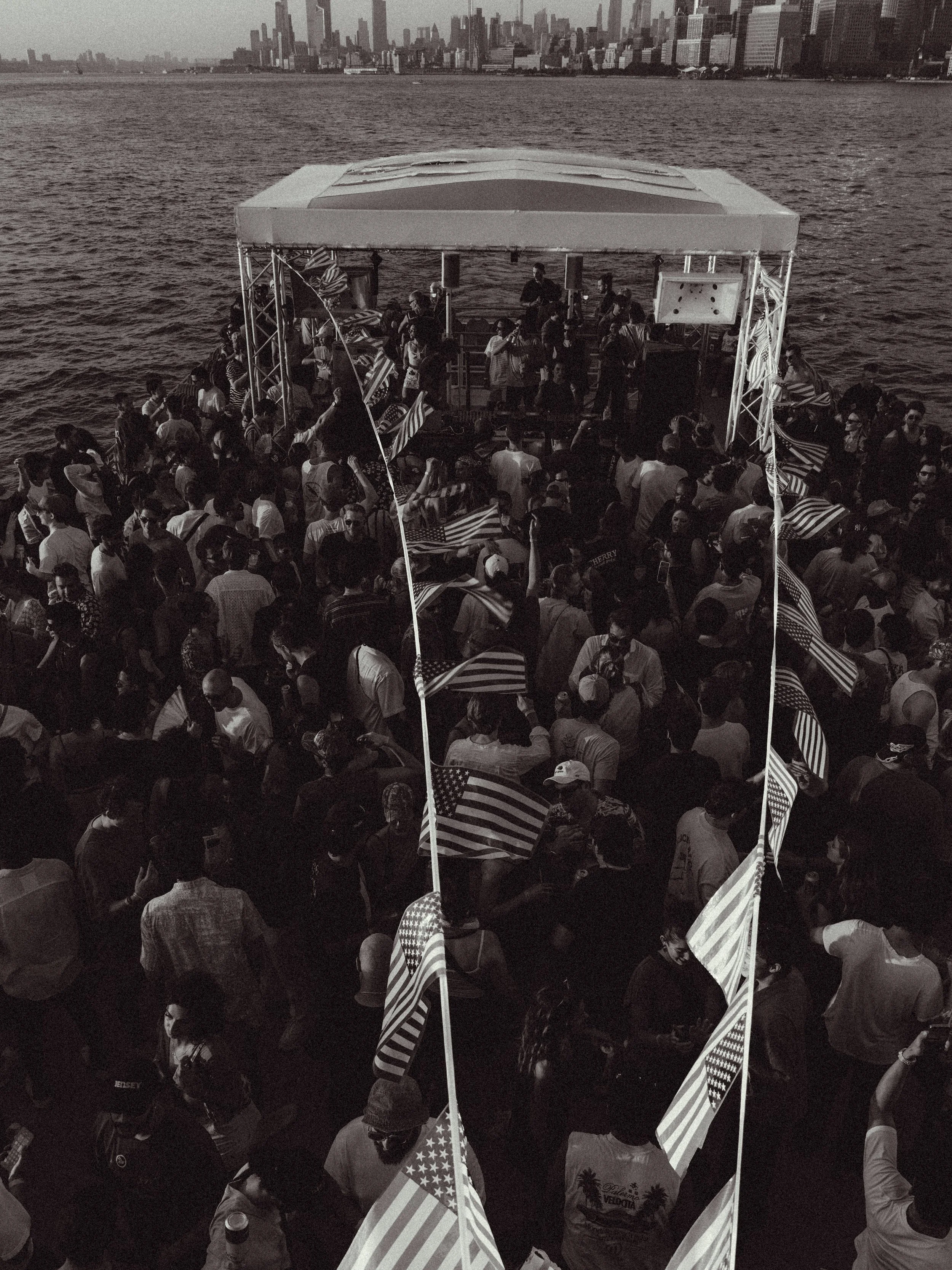 Resolute Boat Party Session-4.jpg