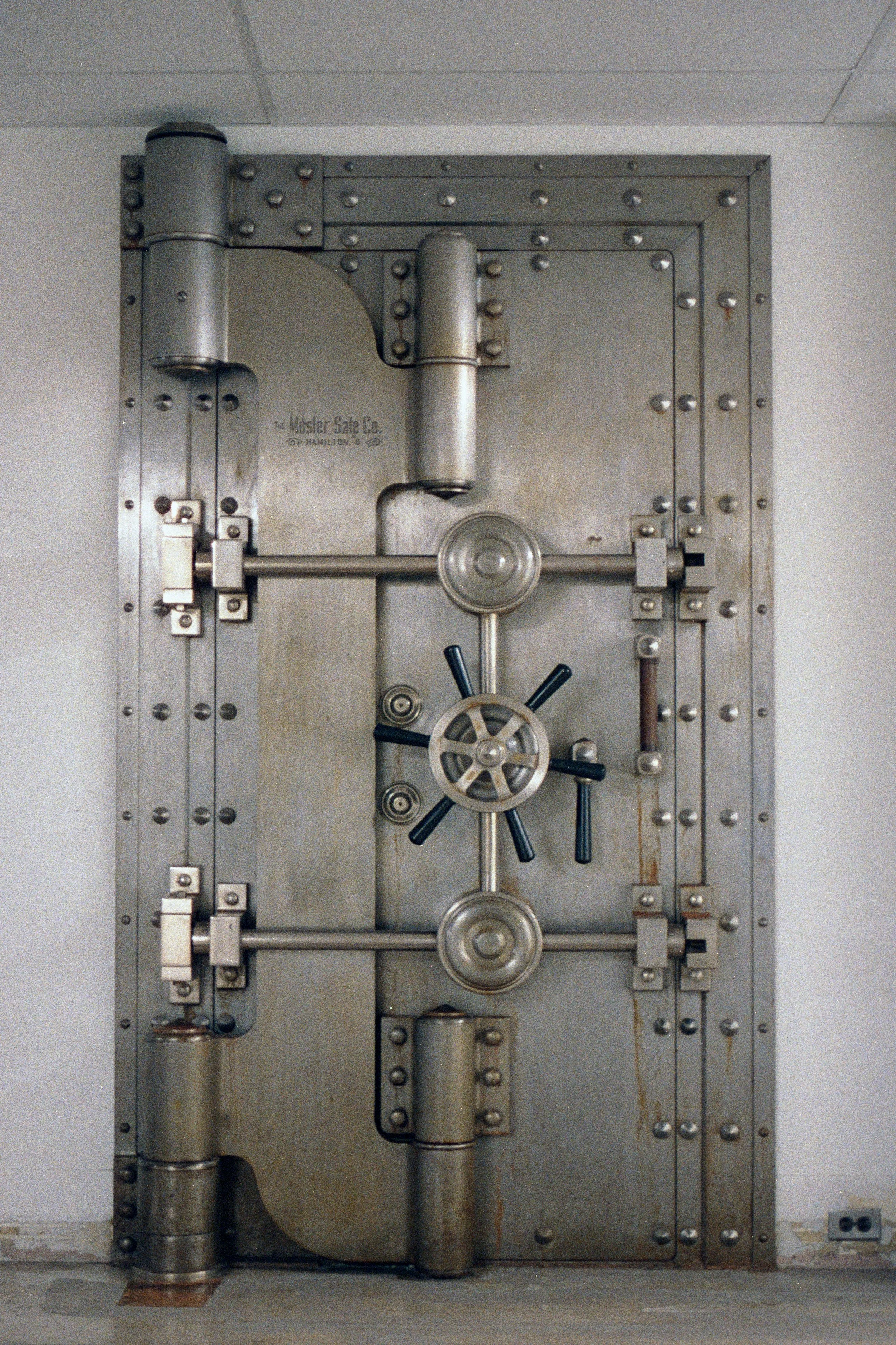 safedoor20.jpg