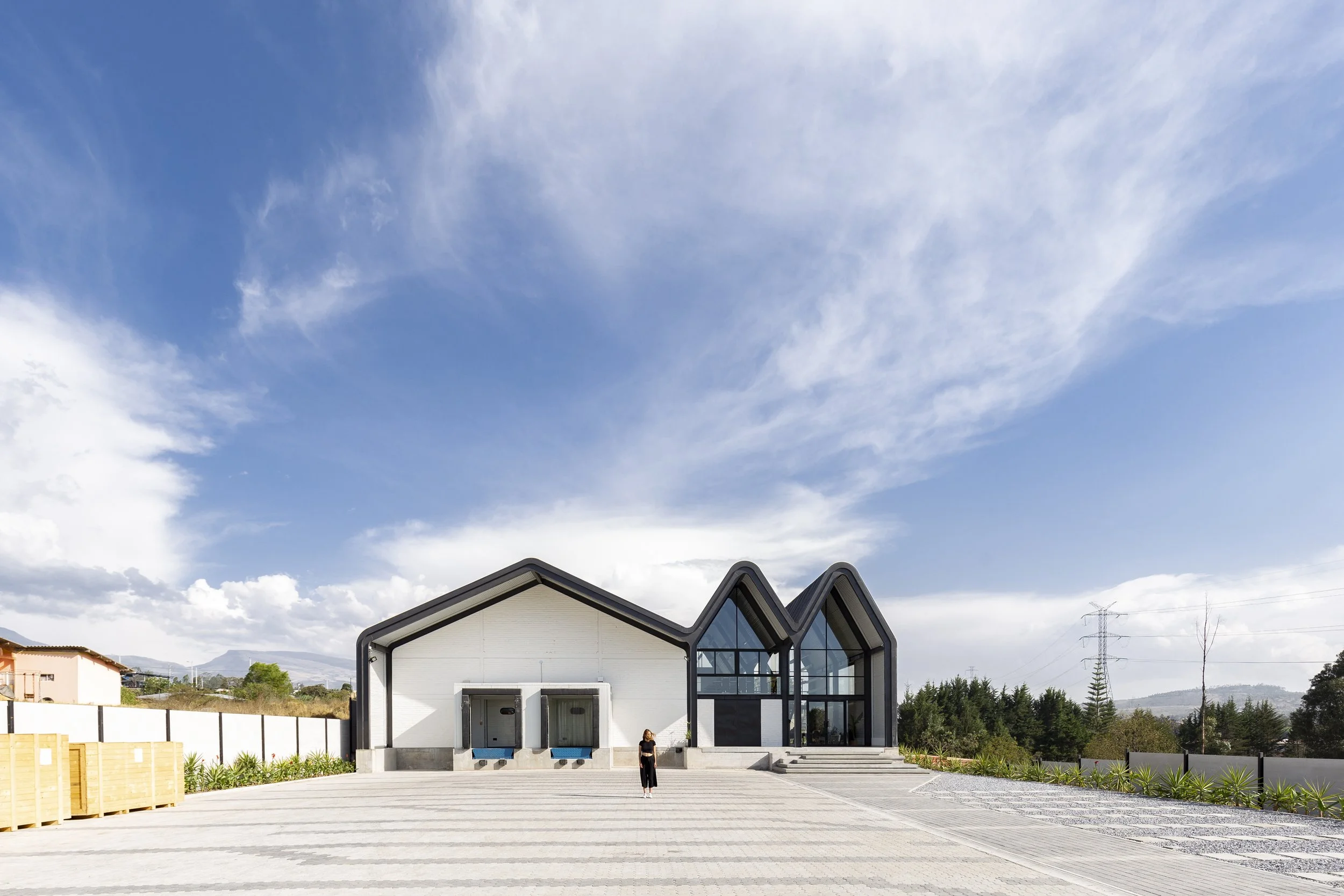 002 FRONTAL_MG_2505.jpg