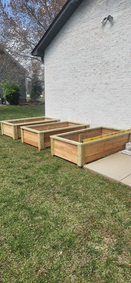 build wooden garden planter boxes