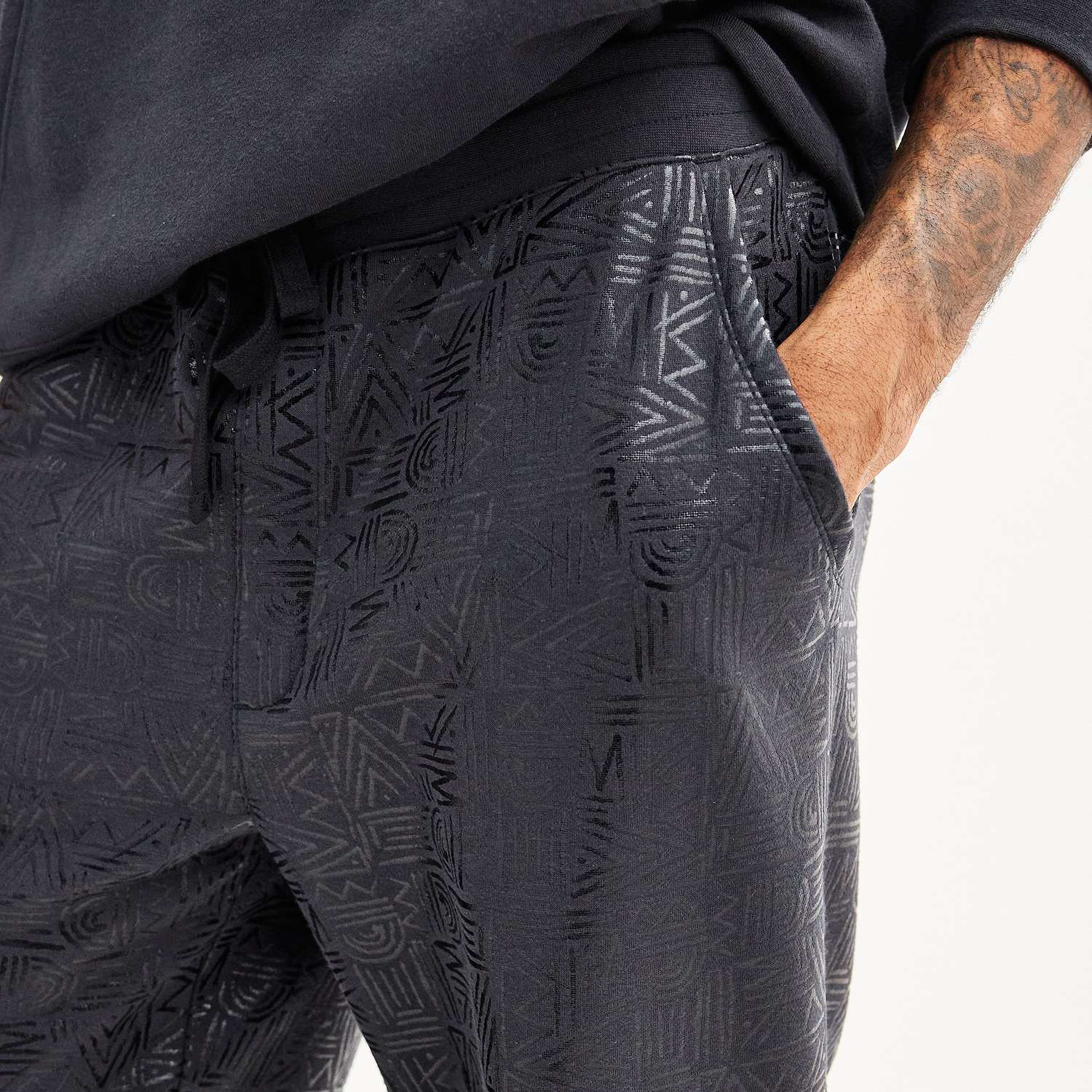 Primary Artist: Jess Alexander