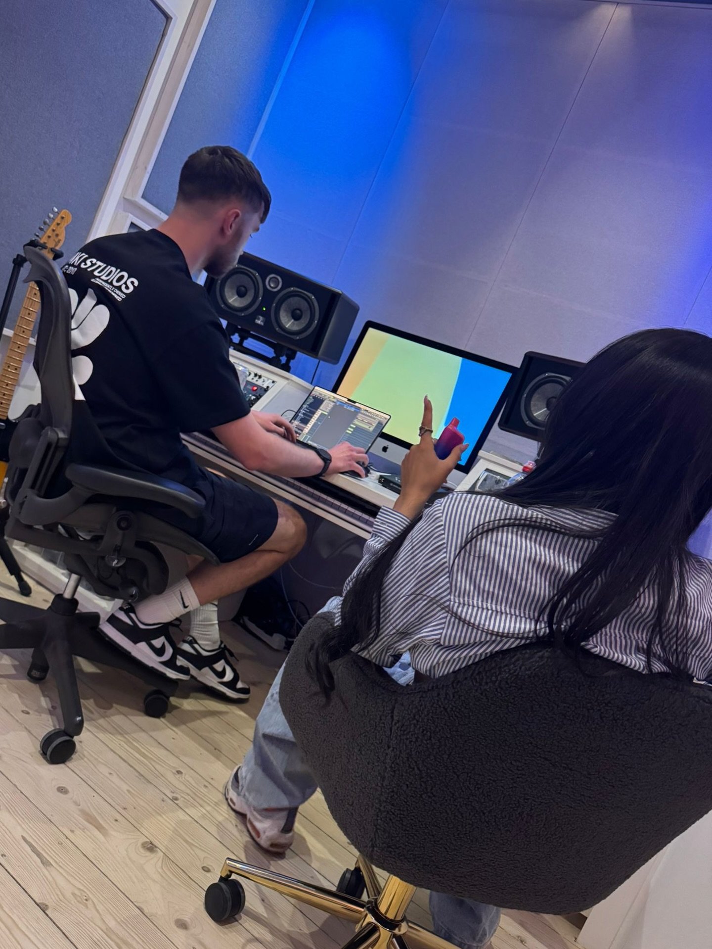 Blessed to be a part of @kittyhallll x @montellfish Talk2Me

I remember back at the start of this year, bumping into Kitty&rsquo;s TikTok of her showing her work in progress and reaching out, offering to work together to finish off the track

Fast fo