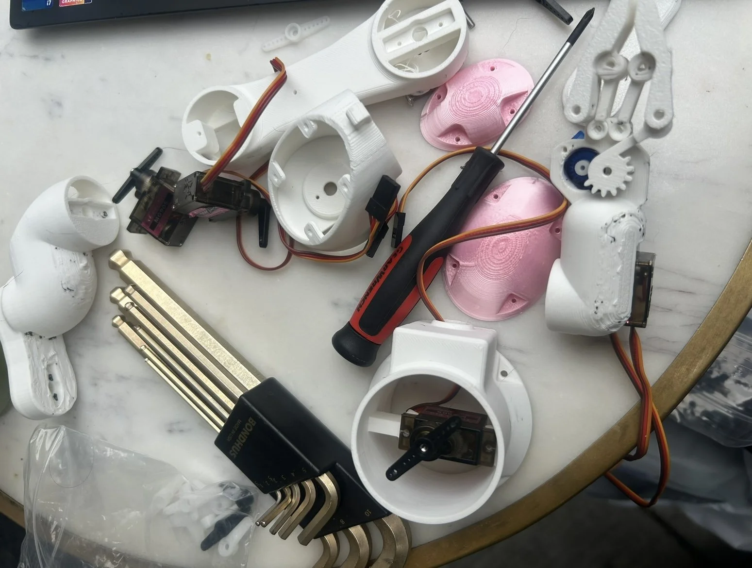 3D Printed Mini Kuka Arm